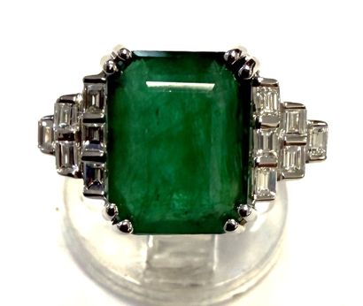 ART DECO-STYLE RING IN WHITE GOLD SET WITH...