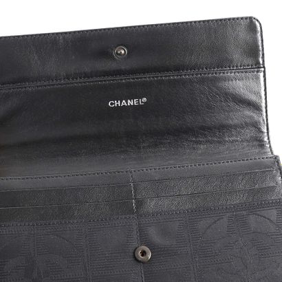 BLACK CHANEL FABRIC WALLET
Chanel 