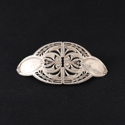 SILVER BELT BUCKLE
Two-piece buckle decorated...