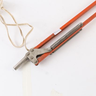 ARTICULATED ARCHITECT'S LAMP
Vintage orange...