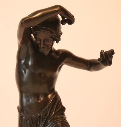 DANSEUR DE TARENTELLE

Bronze à patine brune...