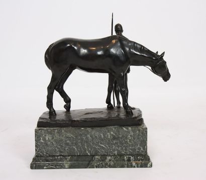 CHEVAL SYMBOLISTE EN BRONZE A patine noire,...