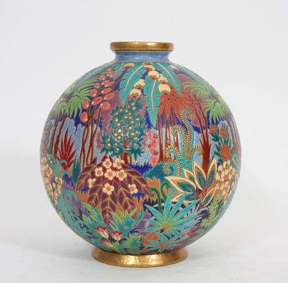 TRES RARE VASE DE LONGWY 

Boule coloniale...