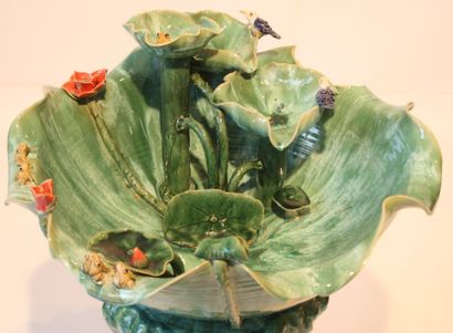 FONTAINE AUX GRENOUILLES EN FAIENCE BARBOTINE...