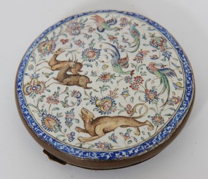 PILLULIER EMAILLE IRAN XIXème

A décor de...