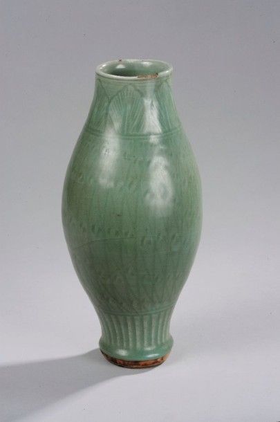 PAIRE DE VASES OVOIDES

dit cuisse de poulet...