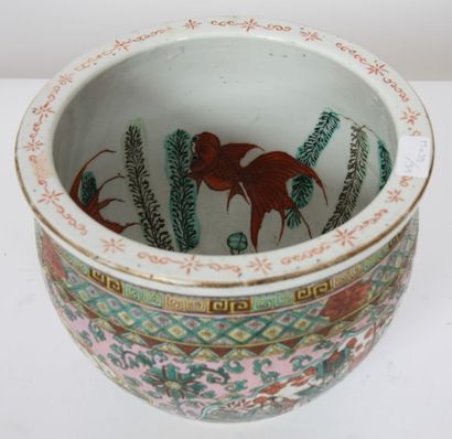 CACHE POT EN PORCELAINE DE CHINE DE CANTON

En...