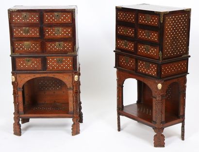 PAIRE DE CABINETS INDO PORTUGAIS XVIIè

Composée...