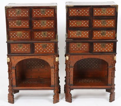 PAIRE DE CABINETS INDO PORTUGAIS XVIIè

Composée...