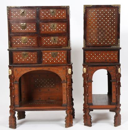 PAIRE DE CABINETS INDO PORTUGAIS XVIIè

Composée...