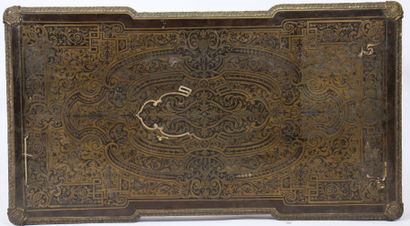 BUREAU PLAT EN MARQUETERIE BOULLE DE STYLE...
