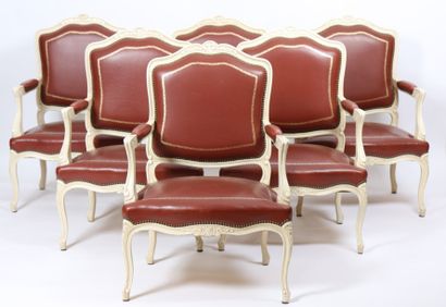 SUITE DE SIX FAUTEUILS DE STYLE LOUIS XV

En...