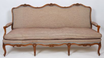 SALON TROIS PIECES DE STYLE LOUIS XV

Composé...