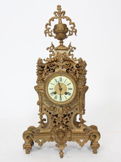 PENDULE METAL DORE STYLE LOUIS XIV-FIN XIXè

H...