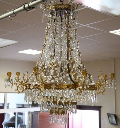 LUSTRE MONTGOLFIERE A PAMPILLES 

A monture...