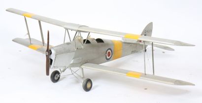 AEROMODELISME : AVION BIPLAN ANGLAIS

Biplace,...