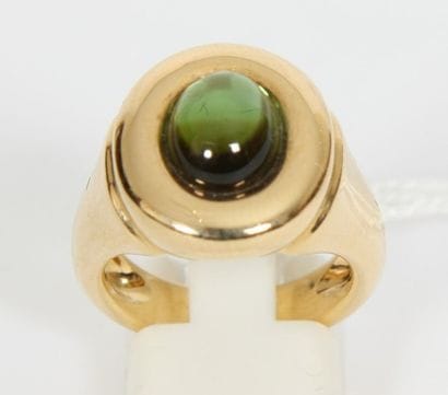 BAGUE EN OR JAUNE ET TOURMALINE SIGNEE 