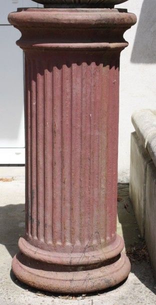PAIRE DE COLONNES EN FONTE

Epoque XXème...