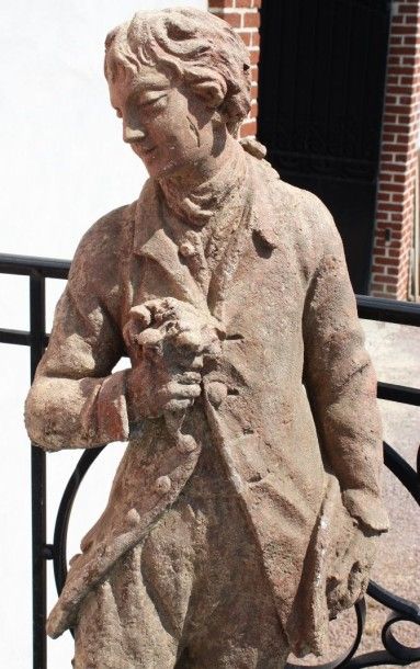 STATUE 