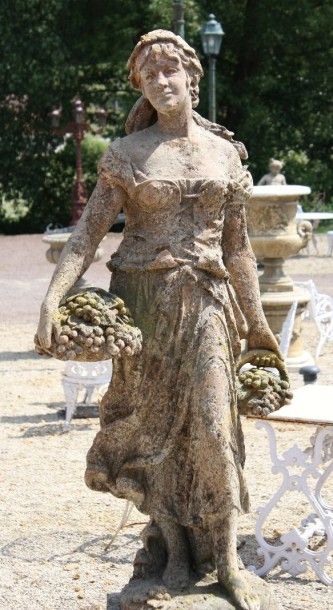 STATUE 