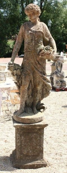 STATUE 