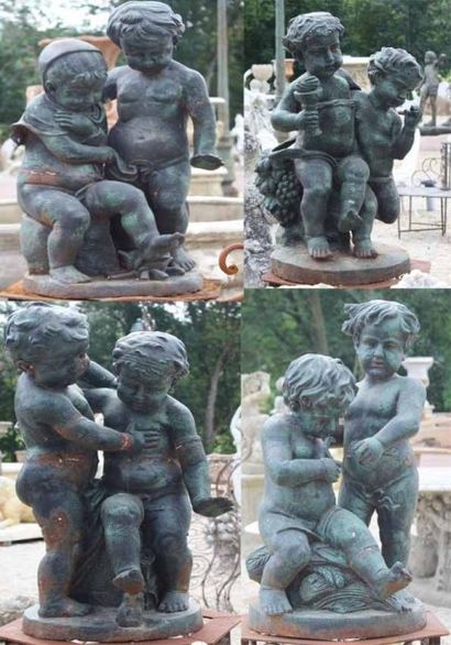 ENSEMBLE DE QUATRE GROUPES DE 