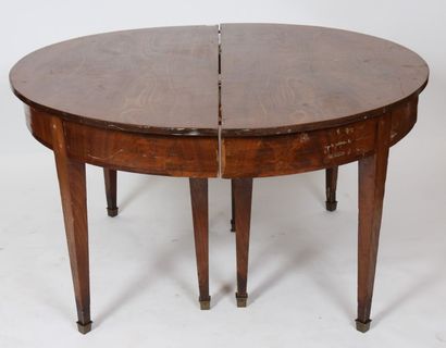 TABLE DE SALLE A MANGER A BANDEAU EN ACAJOU...