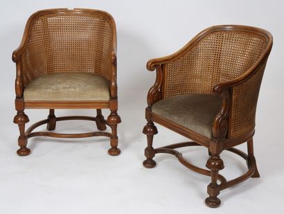 PAIRE DE BERGERES CANNEES

En bois naturel,...