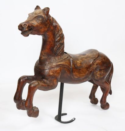 CHEVAL EN BOIS CIRE

Epoque XXème siècle

H...