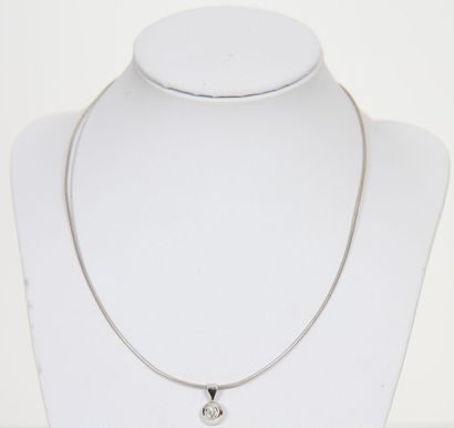 PENDENTIF EN OR BLANC ET DIAMANTS

Pendentif...