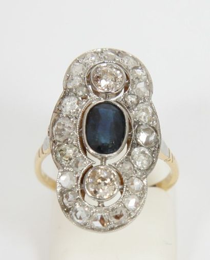 BAGUE MARQUISEAVEC SAPHIR ET DIAMANTS ANNEES...