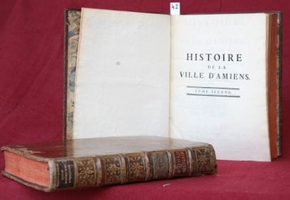 HISTOIRE de la VILLE d’AMIENS par le Révérend...