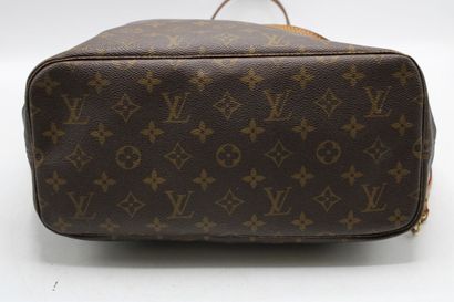 LOUIS VUITTON. Sac Neverfull en toile monogramme...