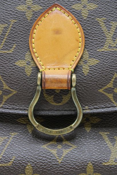LOUIS VUITTON. Sac Saint Cloud en toile monogramme...