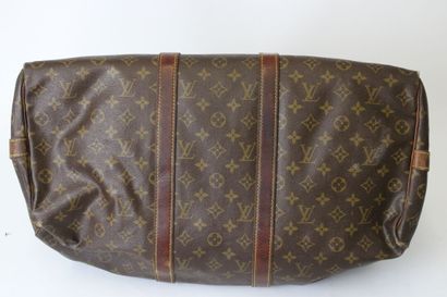 LOUIS VUITTON. Sac Keepall en toile monogramme...