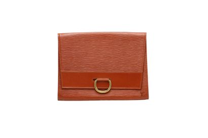 LOUIS VUITTON. Grande pochette en cuir épi...