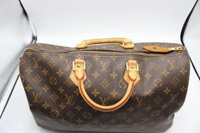 LOUIS VUITTON. Sac Speedy 40 en toile monogramme...
