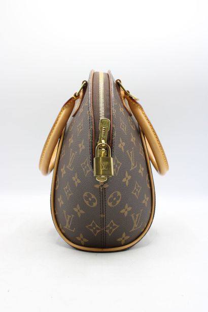 LOUIS VUITTON. Sac à main Ellipse petit modèle...