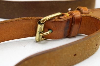 LOUIS VUITTON. Sac cartouchière en toile...