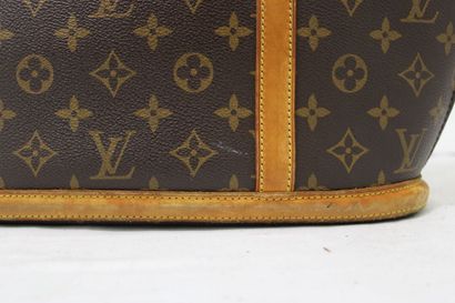 LOUIS VUITTON. Sac Babylone en toile monogramme...