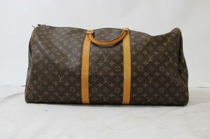 LOUIS VUITTON. Sac Keepall 60 en toile monogramme...