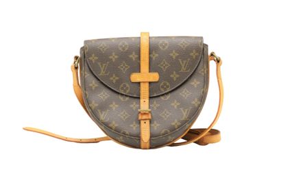 LOUIS VUITTON. Sac Chantilly en toile monogramme...