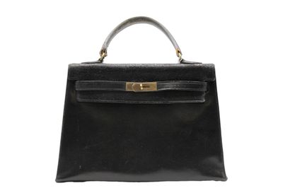 HERMES. Sac Kelly 32 sellier en box noir,...