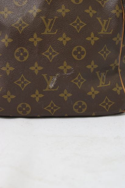 LOUIS VUITTON. Sac Keepall 50 en toile monogramme...