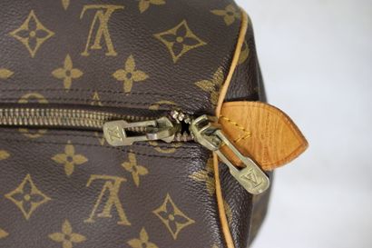 LOUIS VUITTON. Sac Keepall 60 en toile monogramme...