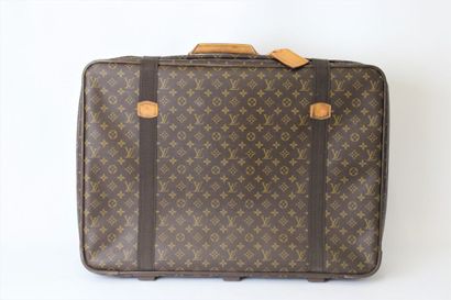 LOUIS VUITTON. Valise Stratos en toile monogramme...