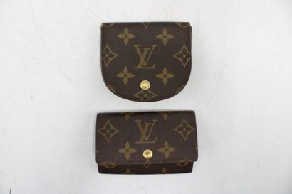 LOUIS VUITTON. Ensemble de quatre accessoires...
