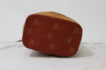 LOUIS VUITTON. Sac marin Cup en toile enduite...