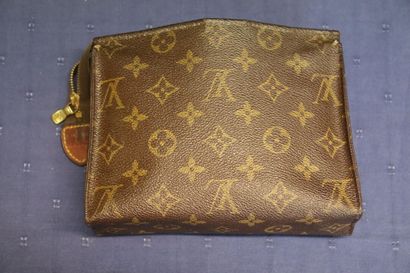 LOUIS VUITTON. Réunion d'un jeu de cartes...