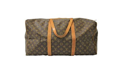 LOUIS VUITTON. Sac Keepall 55 en toile monogramme...